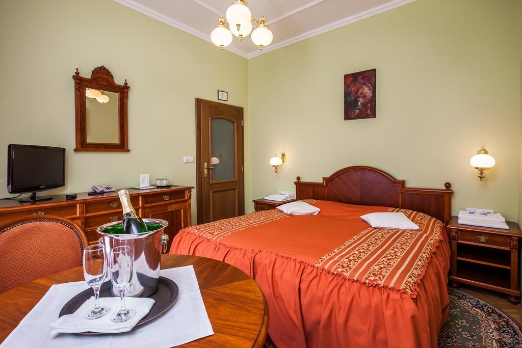 Hotel Jelinkova Vila Velké Meziříčí 객실 사진